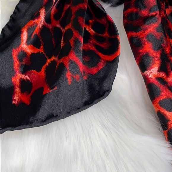 EUC: Express Sill Love Keychain - Picture 5 of 6